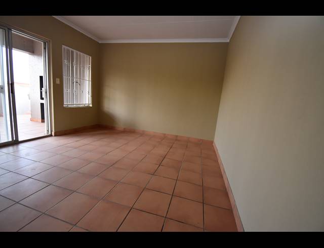 3 BEDROOM TOWNHOUSE FOR SALE IN NOORDHANG